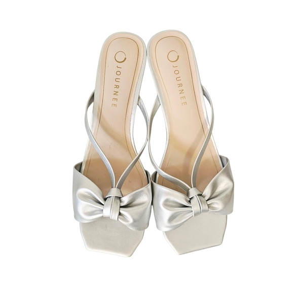 Journee Collection Shoes - Journee 9.5 WIDE silver bow kitten heels NWOB